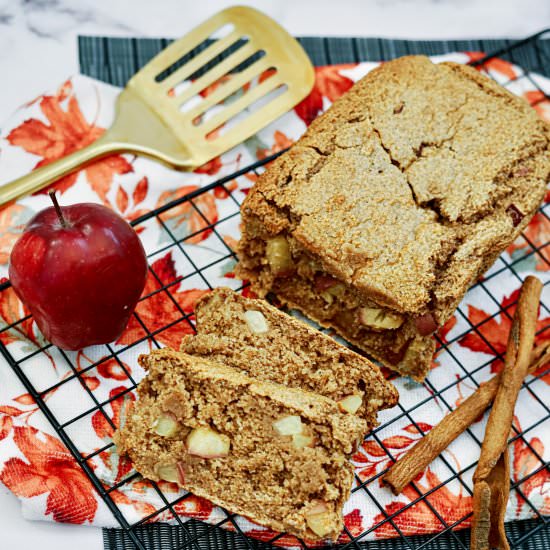 Easy Apple Bread Recipe - Recipe photo by Everything Pretty