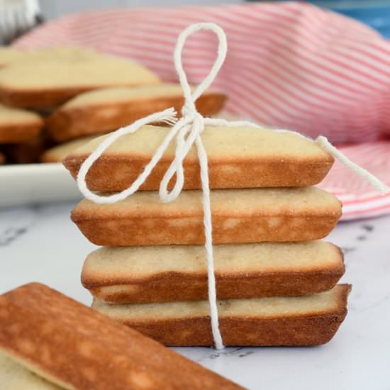 French Financiers - Recipe photo by eileen.baking-sense