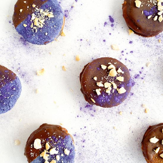 Vegan Chocolate Covered Oreos - Recipe photo by Revelinplants