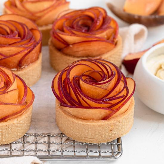 Rose-Shaped Peach Tarts - Recipe photo by catherine.desserts