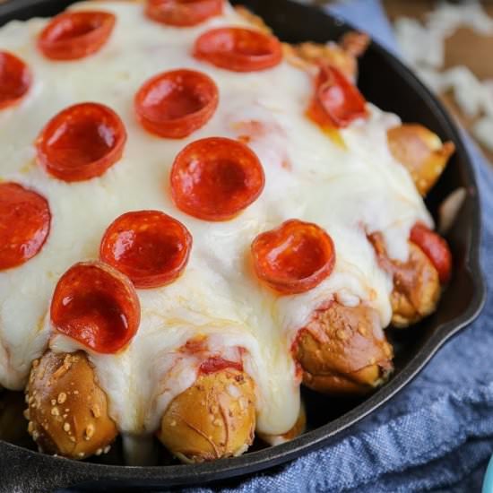 Pretzel Pizza Nachos - Recipe photo by fatgirlhedonist