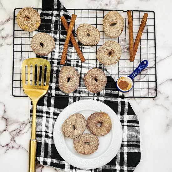 Air Fryer Cinnamon Sugar Doughnuts - Recipe photo by Everything Pretty