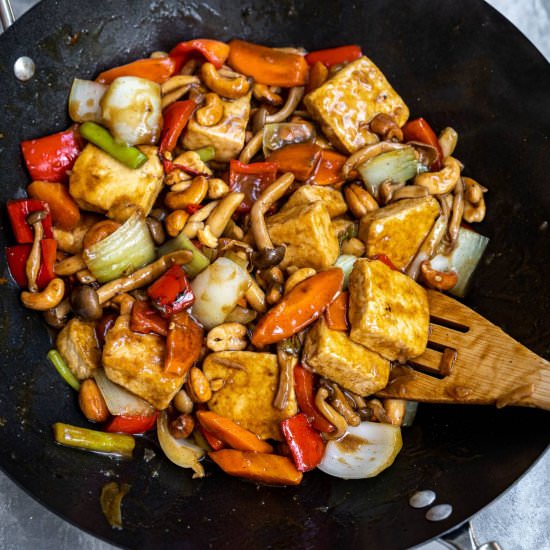 Tofu Stir Fry with Cashews - Recipe photo by Sixhungryfeet