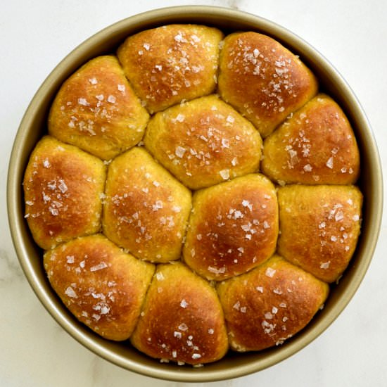 Easy Pumpkin Dinner Rolls - Recipe photo by justataste
