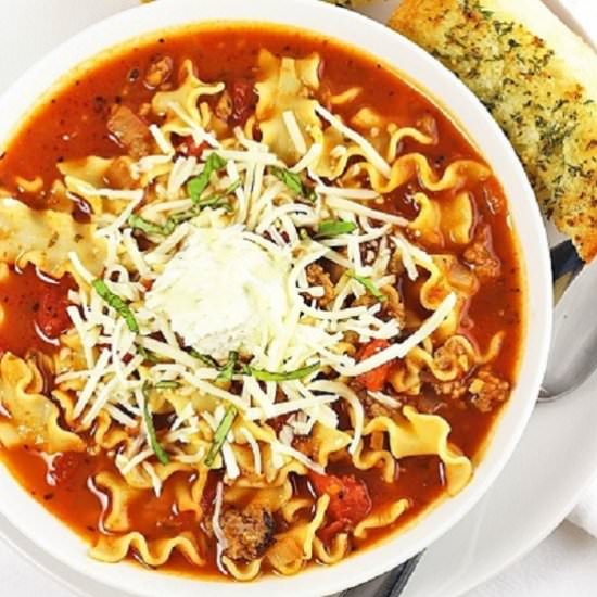 easy lasagna soup - Recipe photo by nowcookthis