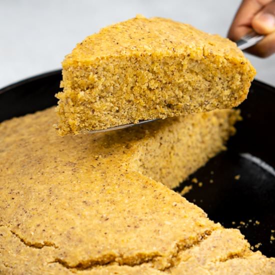 vegan skillet cornbread - Recipe photo by fromthecomfortofmybowl