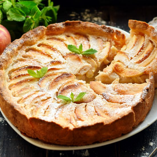 Sour Cream Apple Pie - Recipe photo by FreeFoodTips