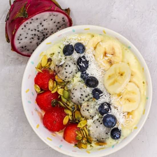 Dragon Fruit Smoothie Bowl - Recipe photo by Alishan