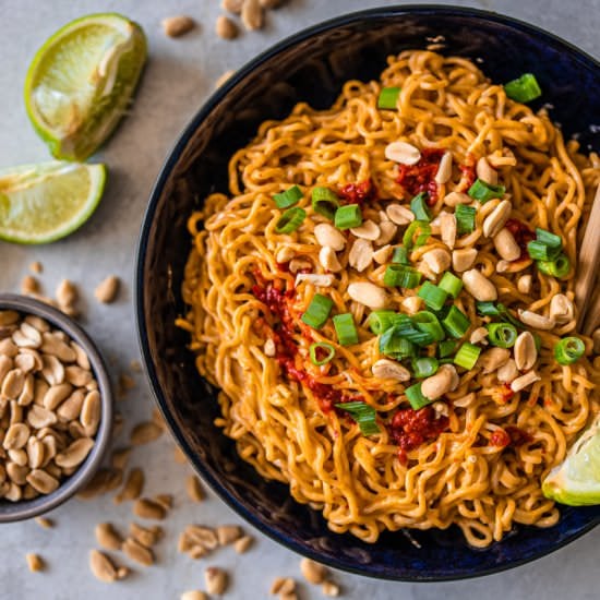 5 MINUTE SPICY PEANUT NOODLES - Recipe photo by TaylahsKitchen