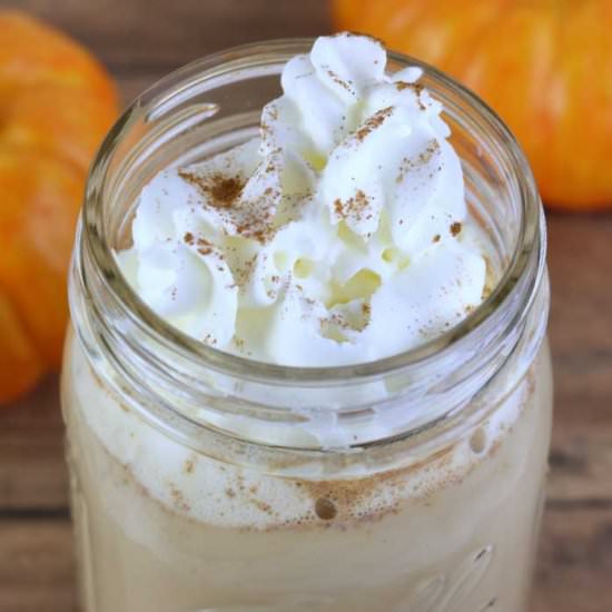 Skinny Pumpkin Spice Latte Recipe - Recipe photo by Everything Pretty