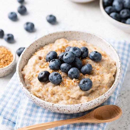 Flaxseed Blueberry Oatmeal - Recipe photo by theonlinegrill