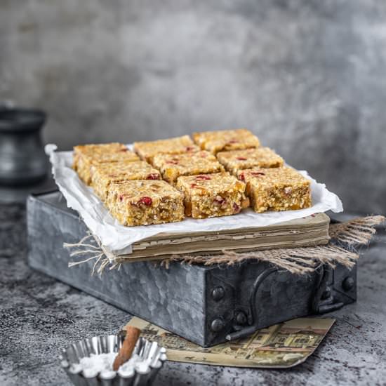 Apricot Coconut Granola Bars - Recipe photo by RainbowInMyKitchen