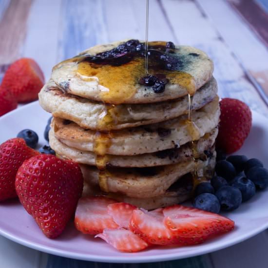 Blueberry Buttermilk Pancakes - Recipe photo by cooking.with.carbs