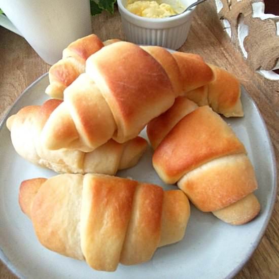 Homemade Crescent Rolls - Recipe photo by livingsmartandhealthy