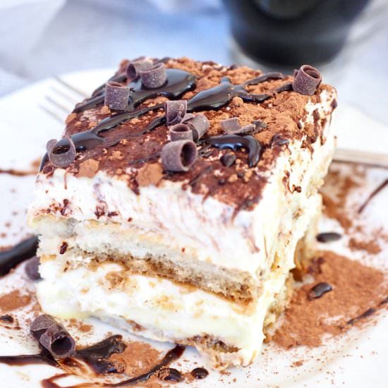 Easy Traditional Tiramisu - Recipe photo by thefreshcooky