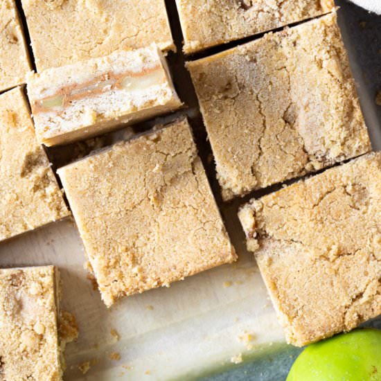 Caramel Apple Pie Bars - Recipe photo by effortlessfoodie