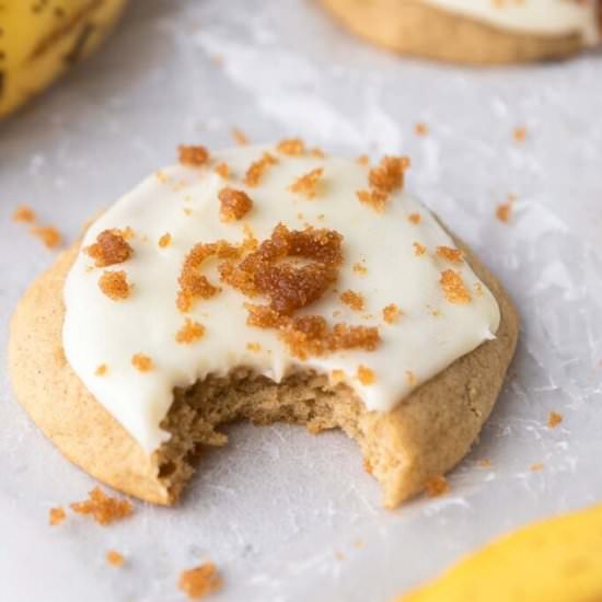 Crumbl banana bread cookies - Recipe photo by lifestyleofafoodie