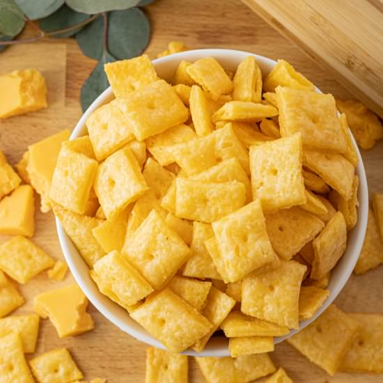 Homemade Cheese Crackers - Recipe photo by feedingyourfam