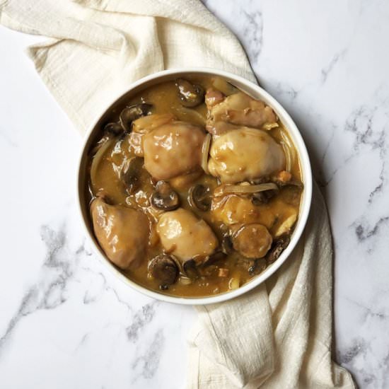 Crockpot Smothered Chicken Thighs - Recipe photo by twopinkpeonies