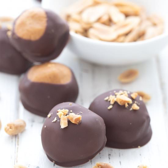 Keto Peanut Butter Balls - Recipe photo by fooddreamer