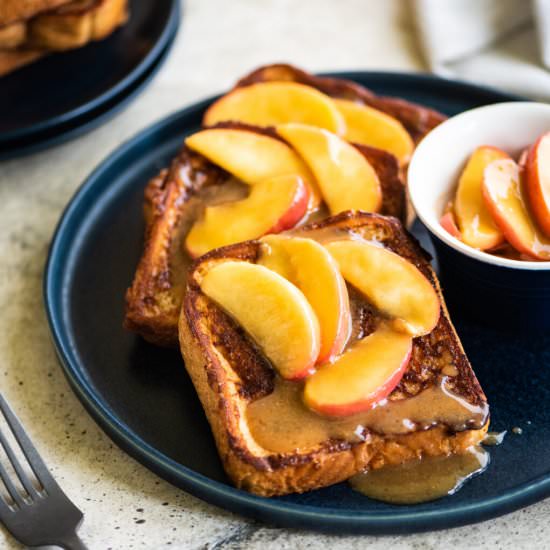 French Toast w/ Caramelized Apples - Recipe photo by dudethatcookz