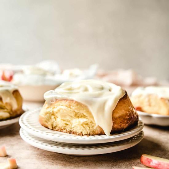 CINNAMON ROLLS WITH APPLE PIE FILLI - Recipe photo by kickassbaker
