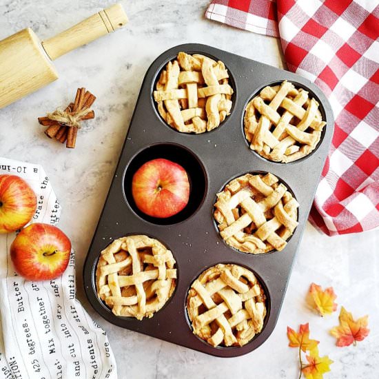 Jumbo Muffin Tin Apple Pies - Recipe photo by WhiskingWolf