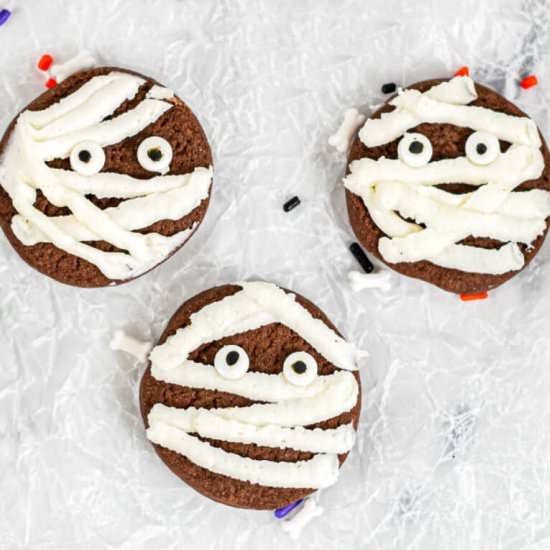Mini Halloween Mummy Cookies - Recipe photo by OnMyKidsPlate