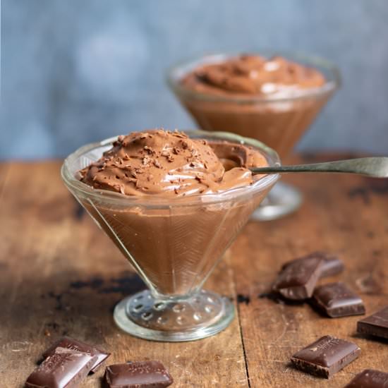 Vegan Tofu Chocolate Mousse - Recipe photo by veggie desserts