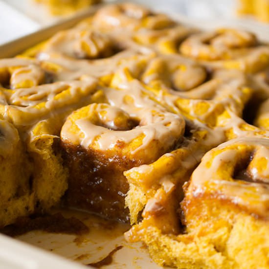 Pumpkin Spice Latte Sweet Rolls - Recipe photo by sipandsanity