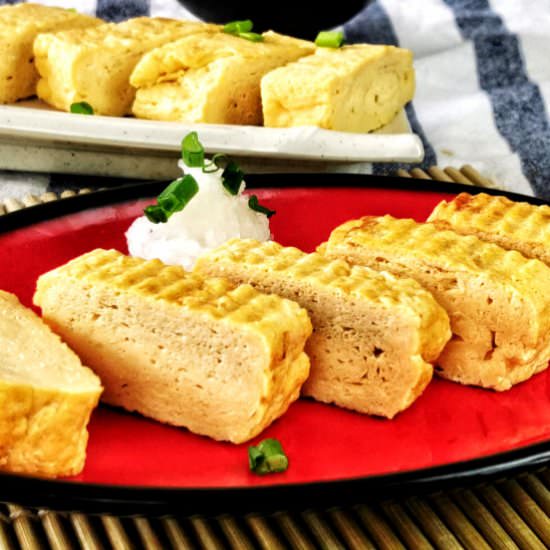 How to make tamagoyaki - Recipe photo by Taste of Asian Food