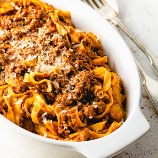 Slow-cooked Bolognese Tagliatelle - Recipe photo by etfoodvoyage