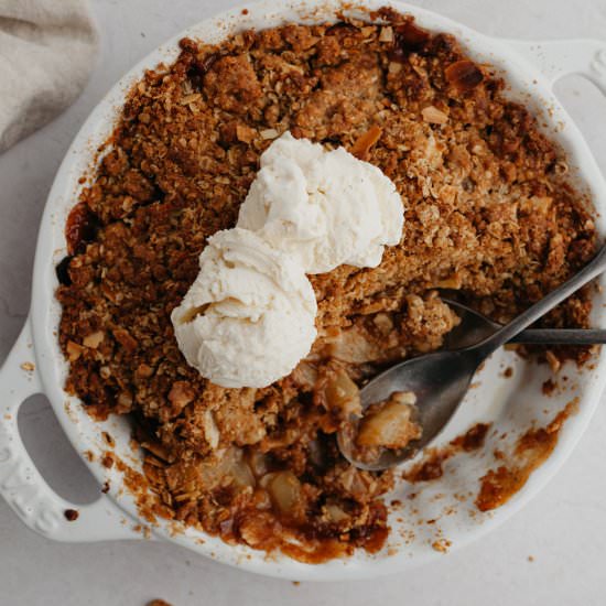 Pear and Apple Crisp - Recipe photo by alpineella