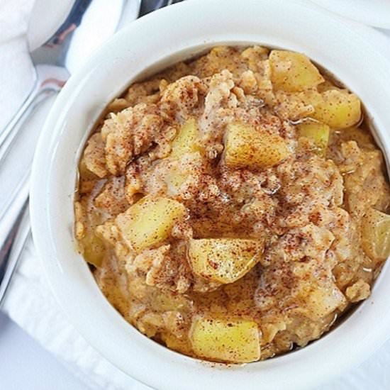 apple cinnamon oatmeal - Recipe photo by nowcookthis