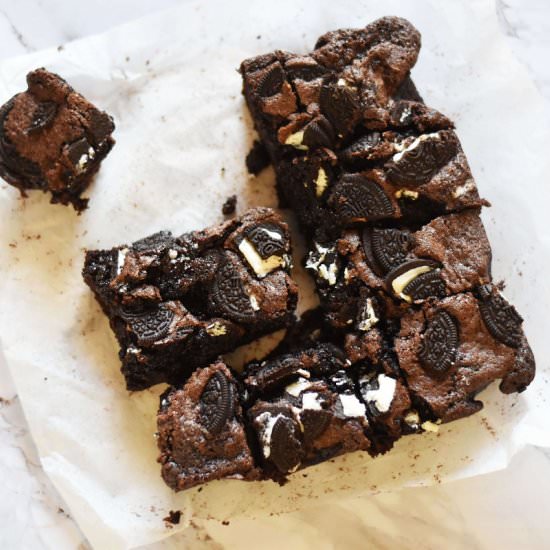 Fudgy Oreo Brownies - Recipe photo by simplifycreateinspire