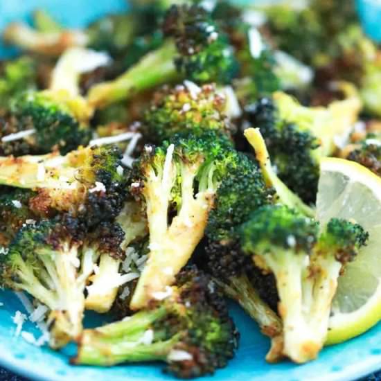 Crispy Air Fryer Broccoli - Recipe photo by 30minutesmeals
