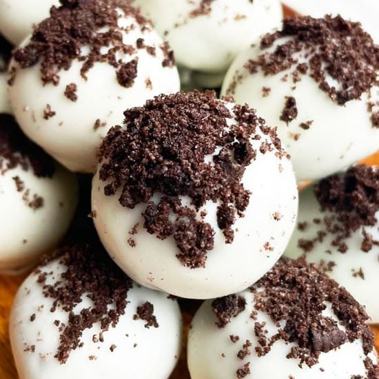 Oreo Truffles - Recipe photo by Cakewhiz