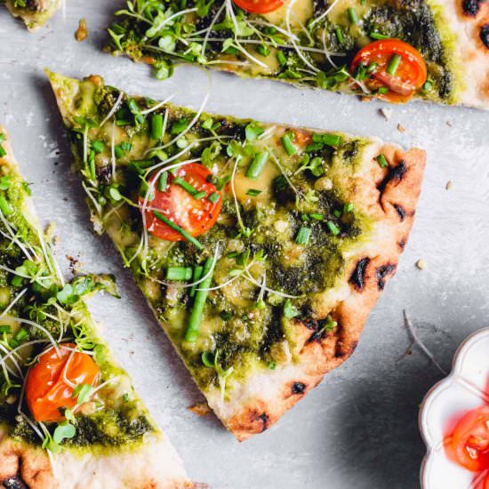 5-Minute Green Pizza Sauce - Recipe photo by myveganminimalist