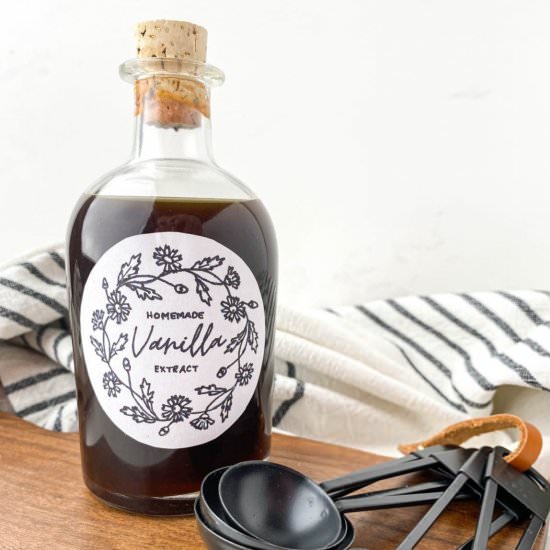 Homemade Vanilla Extract - Recipe photo by live to sweet