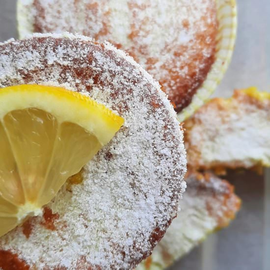 Lemon Mini Cakes - Recipe photo by The Bella Vita