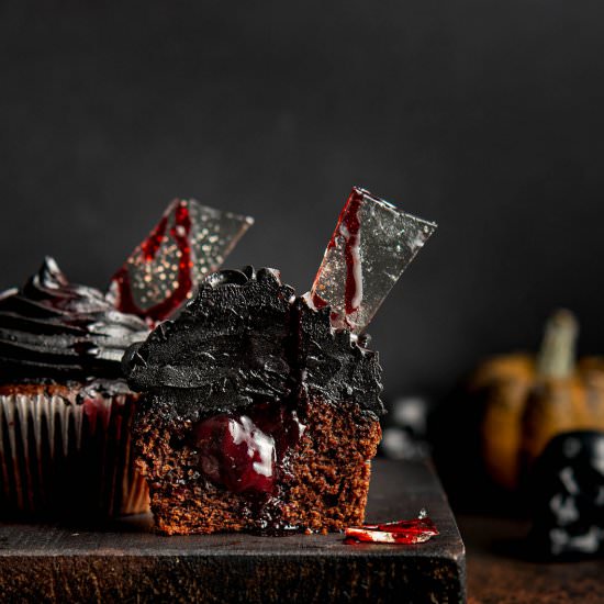 Halloween bleeding cupcakes - Recipe photo by cherryonmysundae