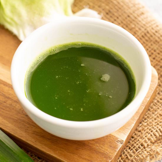 Easy 2 Ingredient Pandan Extract - Recipe photo by Wandercooks