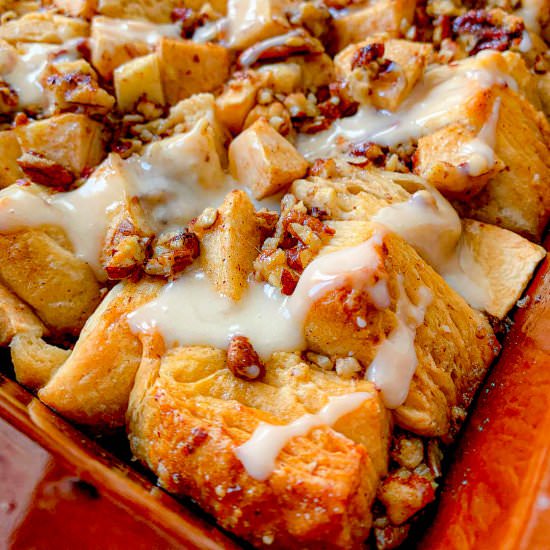 Apple Pecan Cinnamon Roll Cake - Recipe photo by NotEntirelyAverage