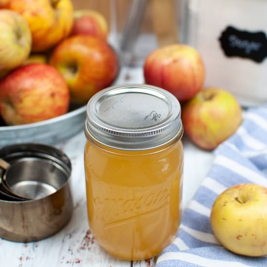 How to Make Apple Cider Vinegar - Recipe photo by Everything Pretty