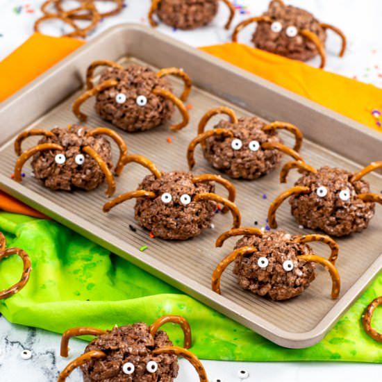 Halloween Spider Treats - Recipe photo by CrayonsAndCravings