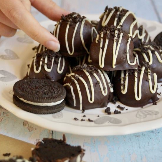 3 ingredient oreo truffles - Recipe photo by whatjessicabakednext
