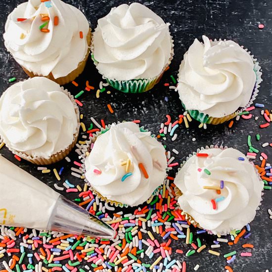 How To Make Vanilla Buttercream - Recipe photo by bklynactivemama