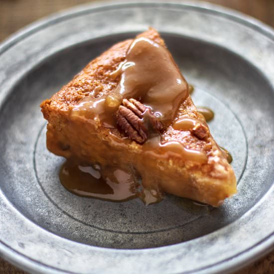 Caramel Pecan Pudding Cake - Recipe photo by URBANBAKES