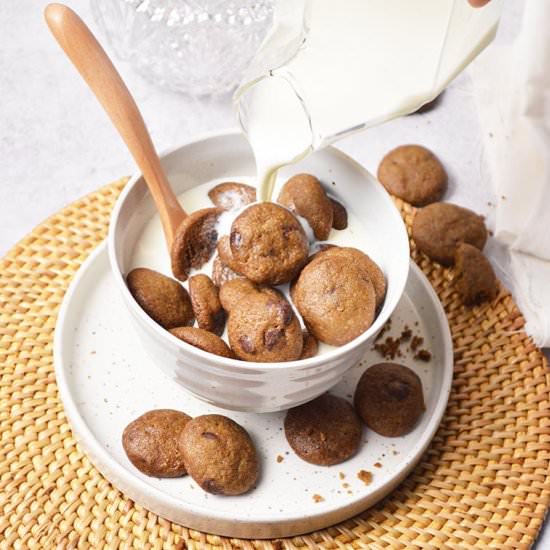 Mini Hojicha Chocolate Chip Cookies - Recipe photo by Jaja Bakes