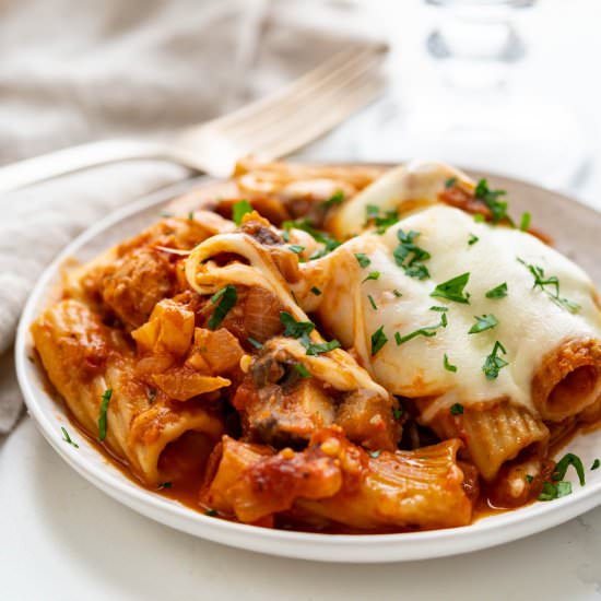 Cheesy Baked Chicken Rigatoni - Recipe photo by garlic and zest